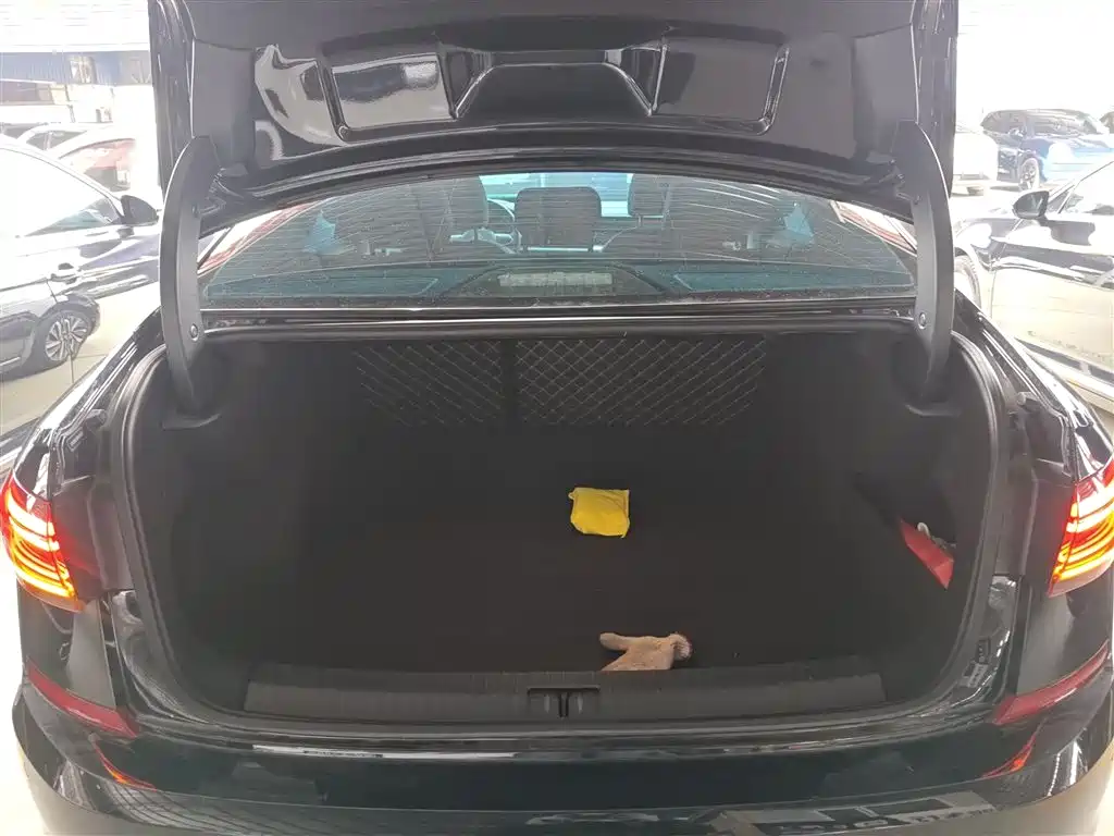 Volkswagen Passat 2023 Facelift 330TSI Elite Edition фото 19