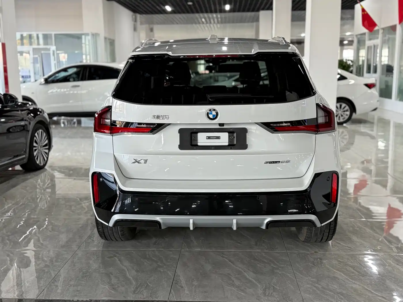 BMW X1 2024 sDrive25Li M Sport Package фото 9