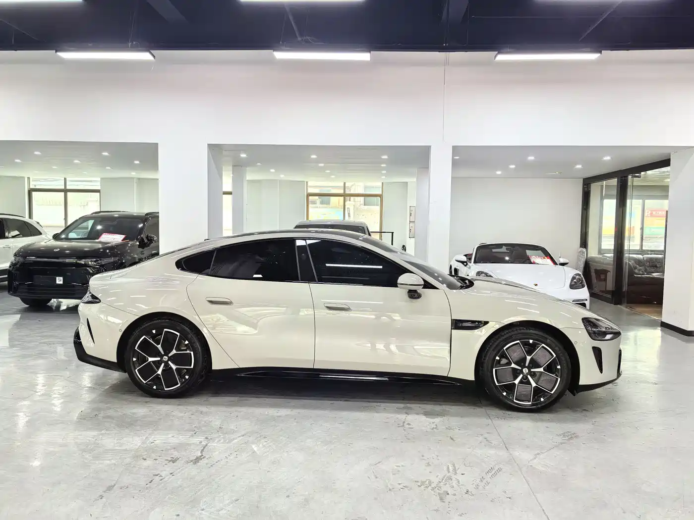 XIAOMI CAR XIAOMI SU7