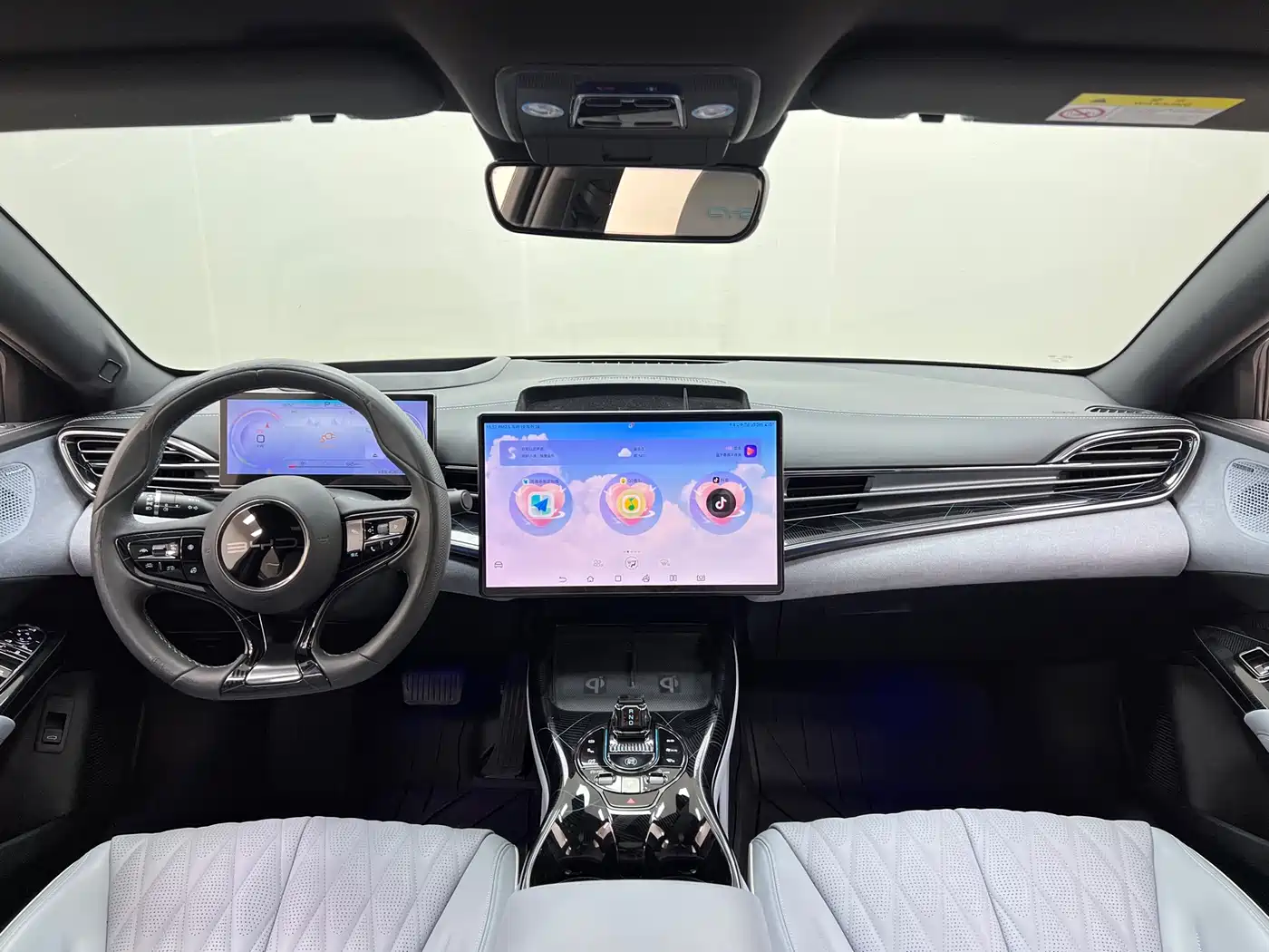 BYD Seal 2022 700km Long Range RWD Edition фото 20