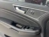 Фото 16 - Ford Edge