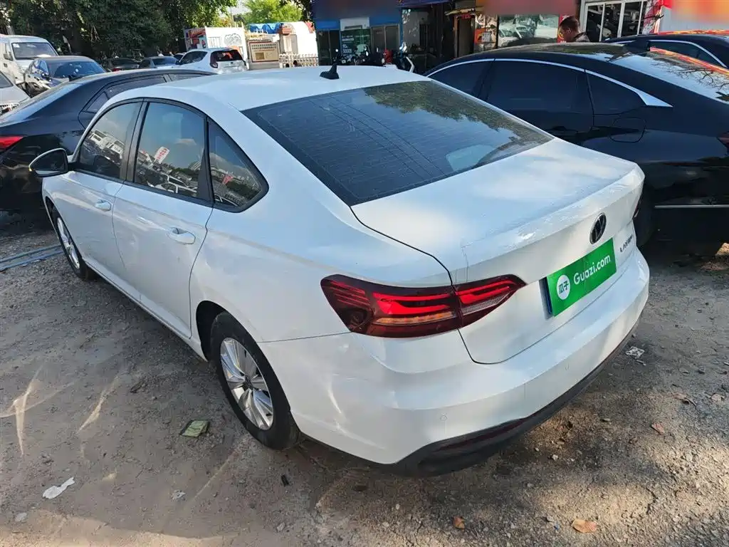 Volkswagen Lavida 2023 1.5L Auto Delight Edition фото 5