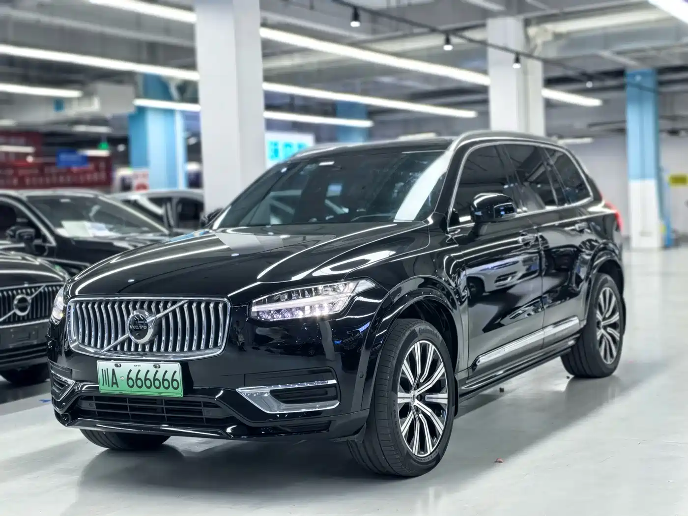 VOLVO XC90 PLUG-IN HYBRID