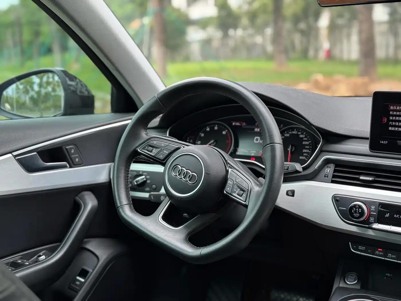 Audi A4L 2019 45 TFSI quattro Personality Sport (China VI) фото 17