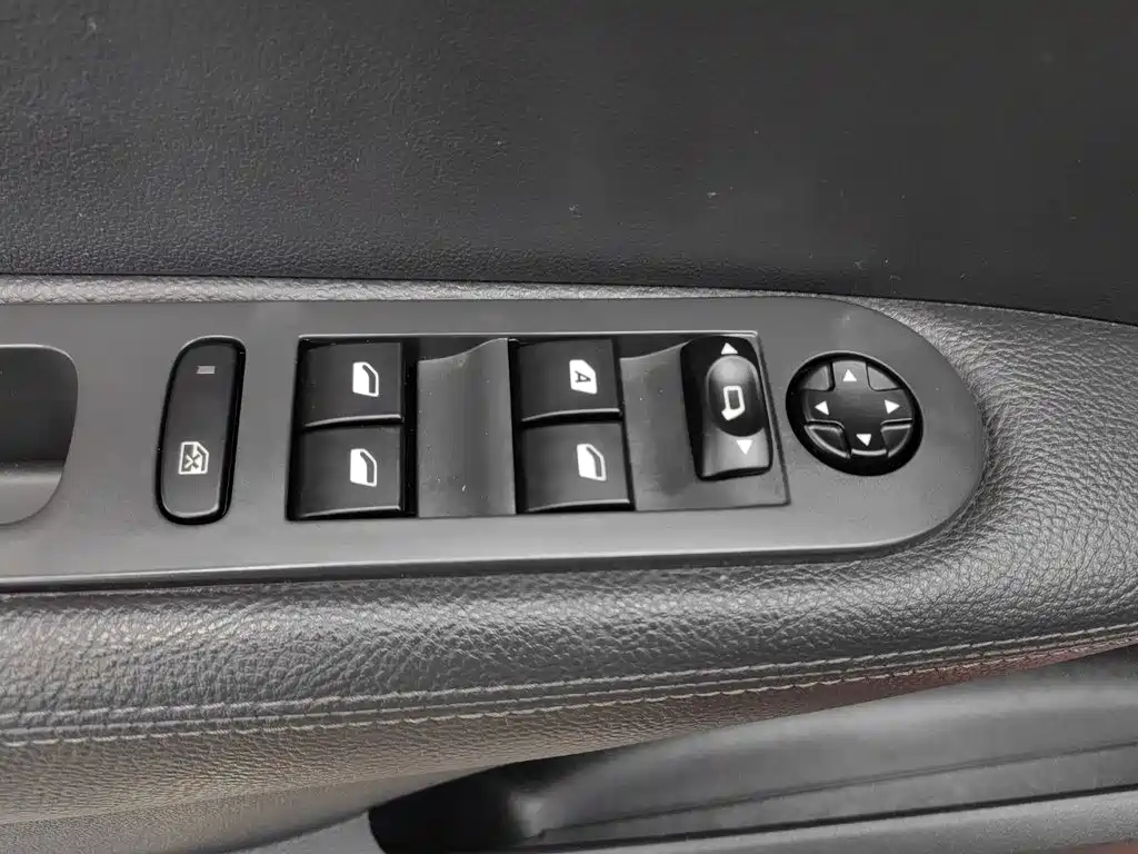 Peugeot 308 2013 2013 Model 1.6L Automatic Trend Style