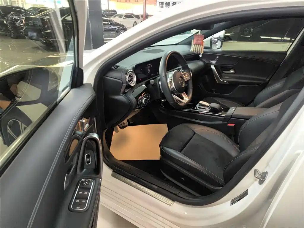 Mercedes-Benz A-Class 2022 Facelift III A 200 L Sport Sedan Fashion фото 16