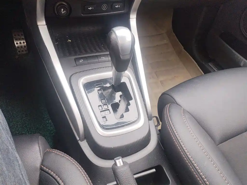 BYD Yuan 2017 1.5L Auto Cool Connect фото 14