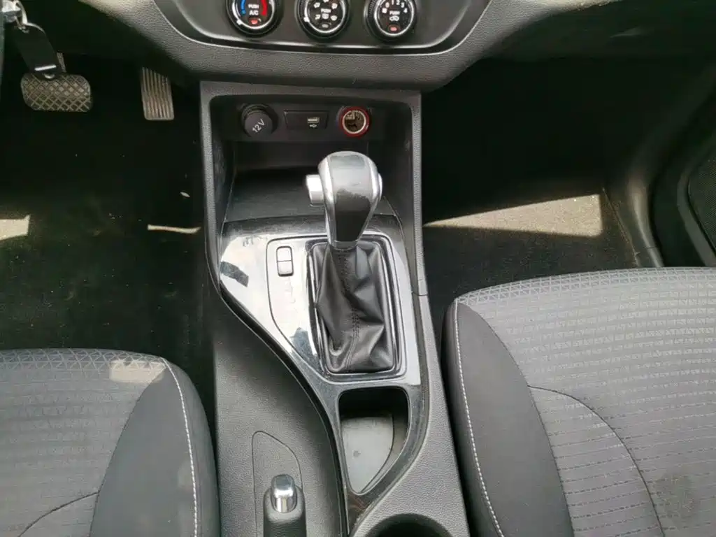Baojun 730 2019 2019 1.5T CVT Fashion 7-Seater China V