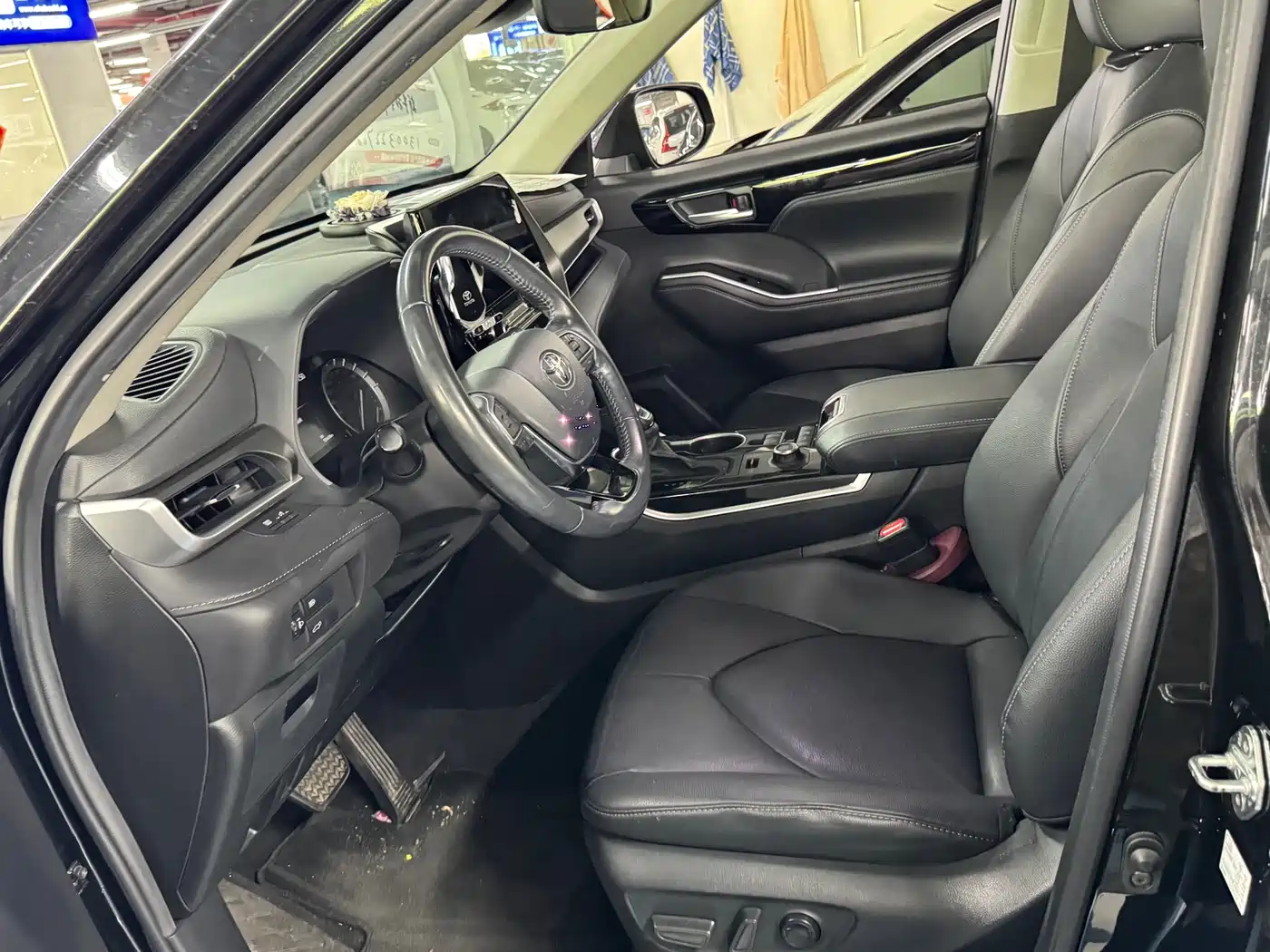 Toyota Highlander 2022 380T 4WD Premium 7-Seater фото 4