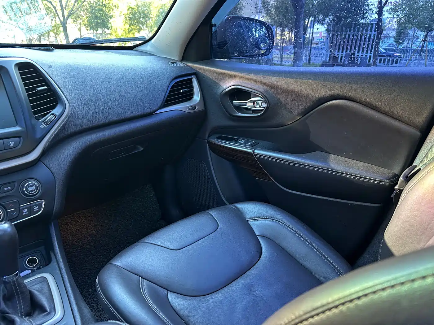 Jeep Cherokee (Import) 2014 2014 2.4L Luxury