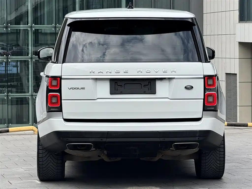 Land Rover Range Rover 2019 3.0 SC V6 Heritage Extended Edition фото 14