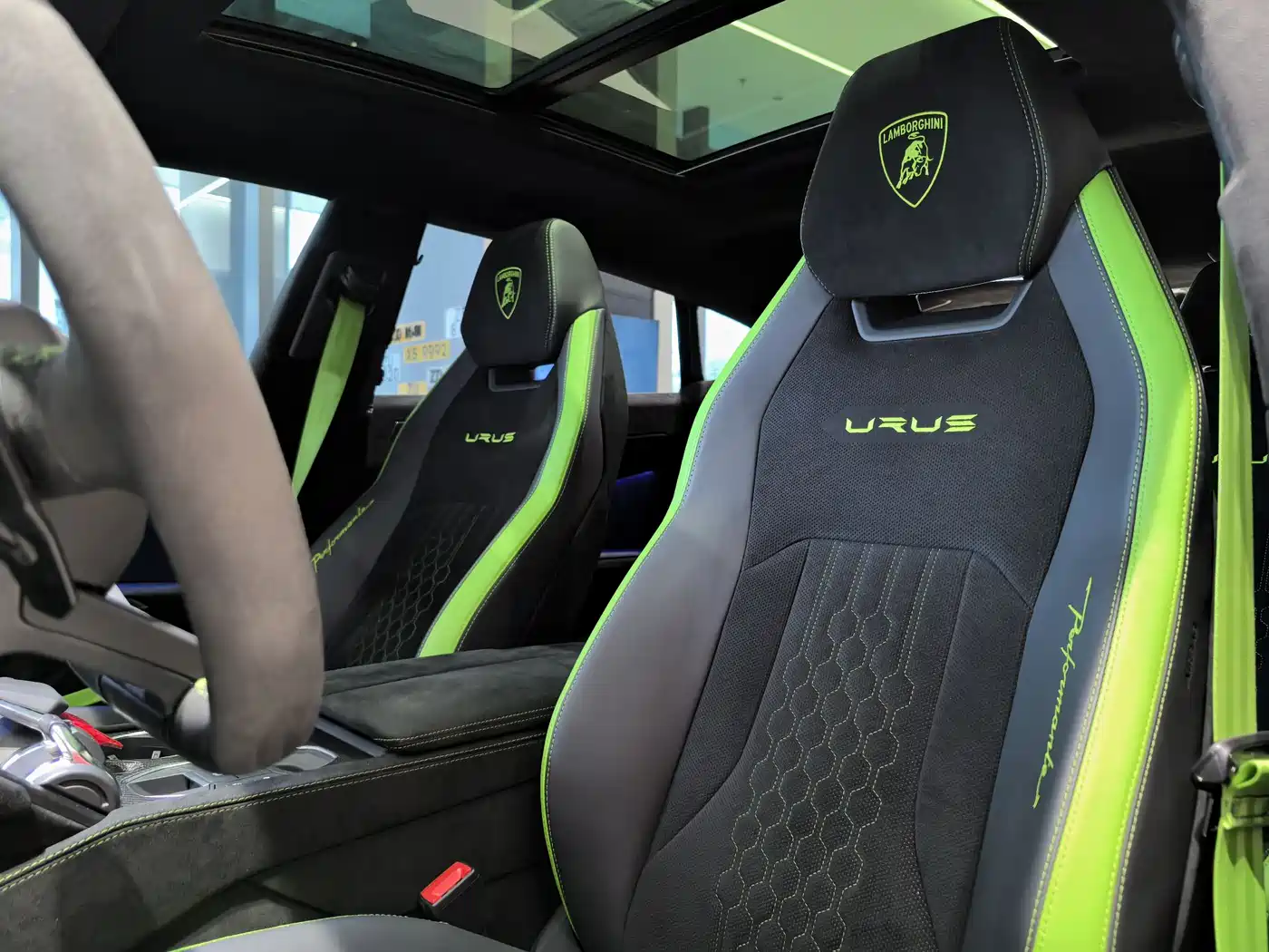 Lamborghini Urus 2022 4.0T V8 Performante фото 7