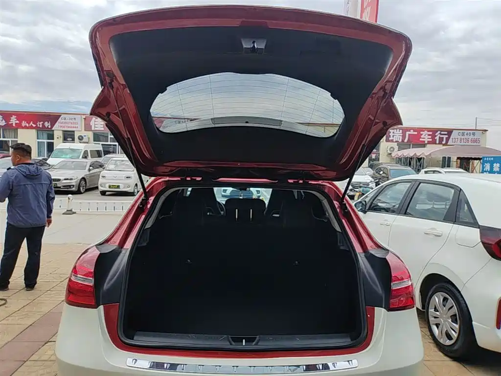 Mercedes-Benz GLA 2018 GLA 200 Dynamic фото 19