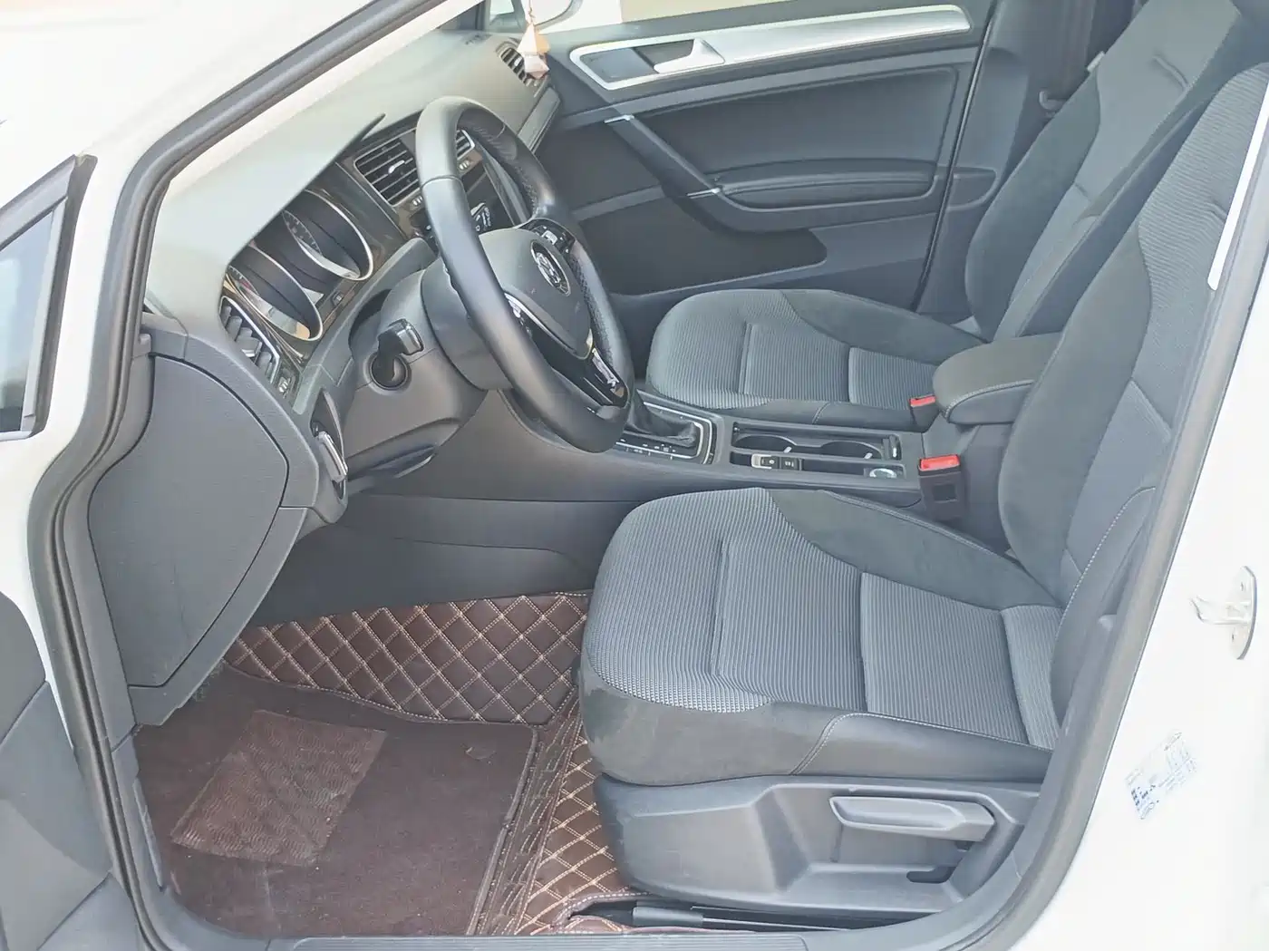 Volkswagen Golf 2020 280TSI DSG Comfort фото 9