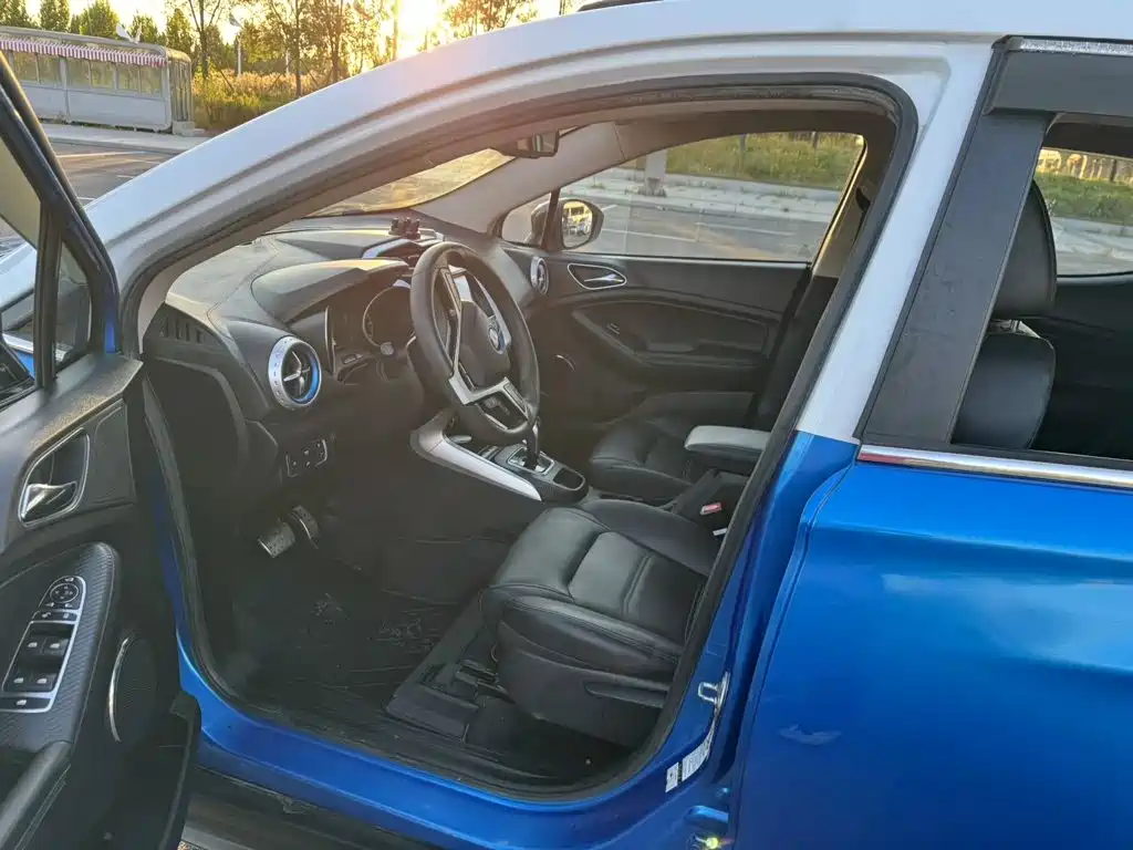 BYD Yuan New Energy 2018 2018 EV360 Smart Connected Cool Edition