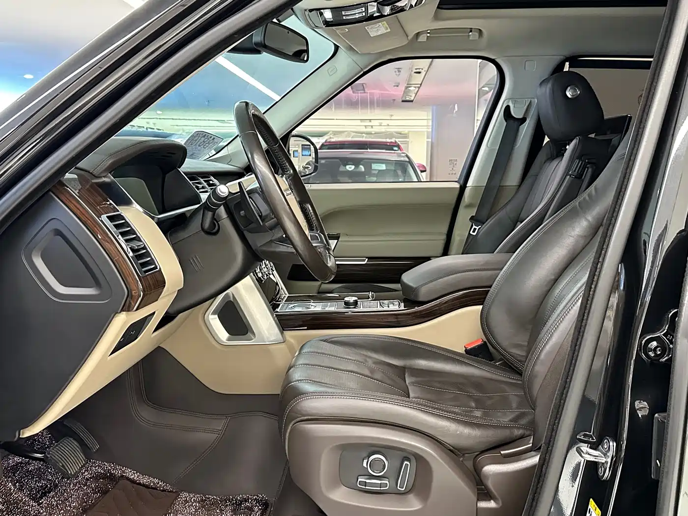 Фото 9 - Land Rover Range Rover