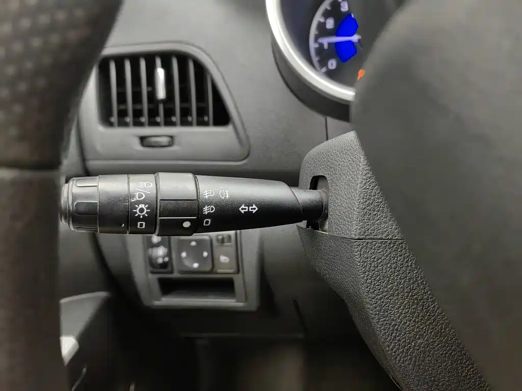 Dongfeng Aeolus Dongfeng Fengshen AX3 2016 2016 1.5L Automatic Trendy Cool Edition