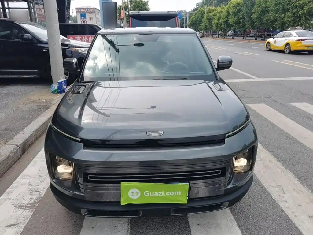 Фото 3 - Geely ICON