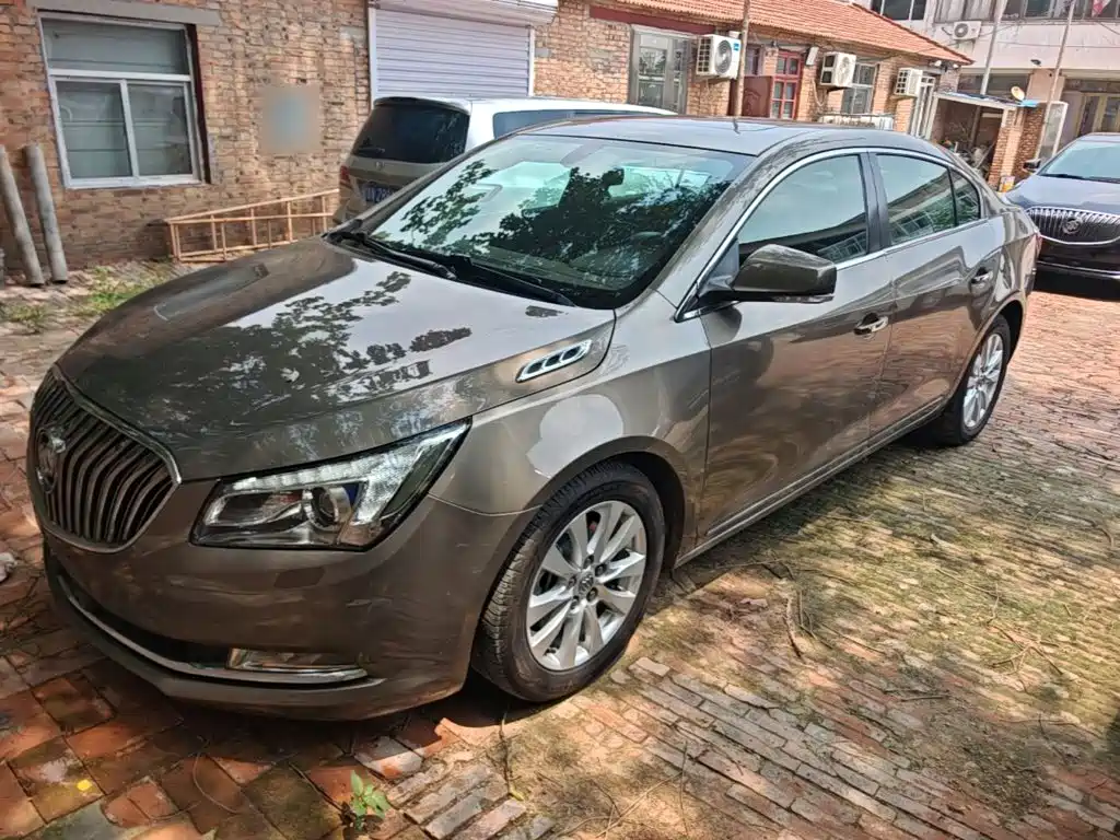 Фото 1 - Buick LaCrosse