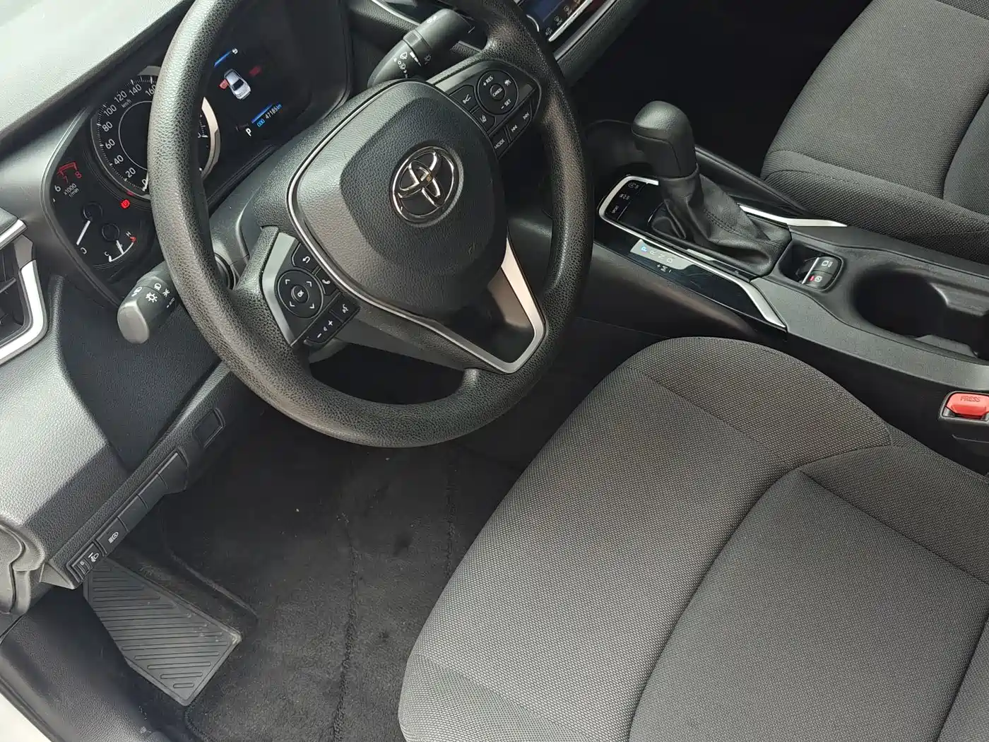 Toyota Levin 2022 185T CVT Luxury Edition фото 9