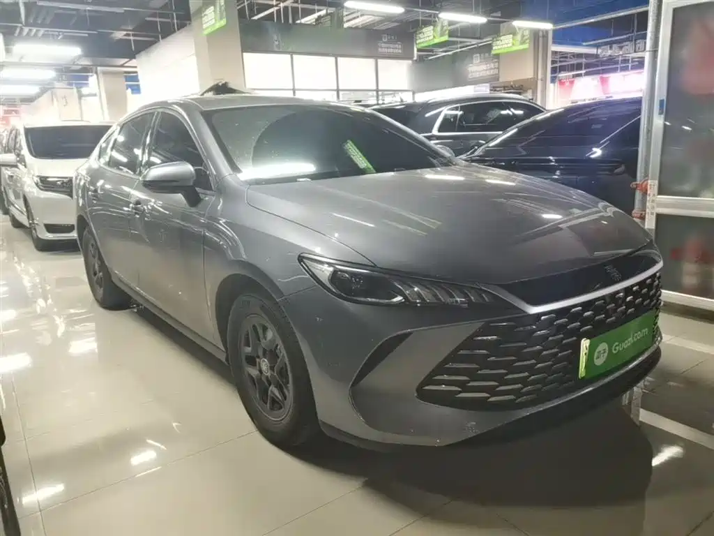 BYD Qin PLUS 2025 DM-i Smart Drive 55KM Leader фото 4