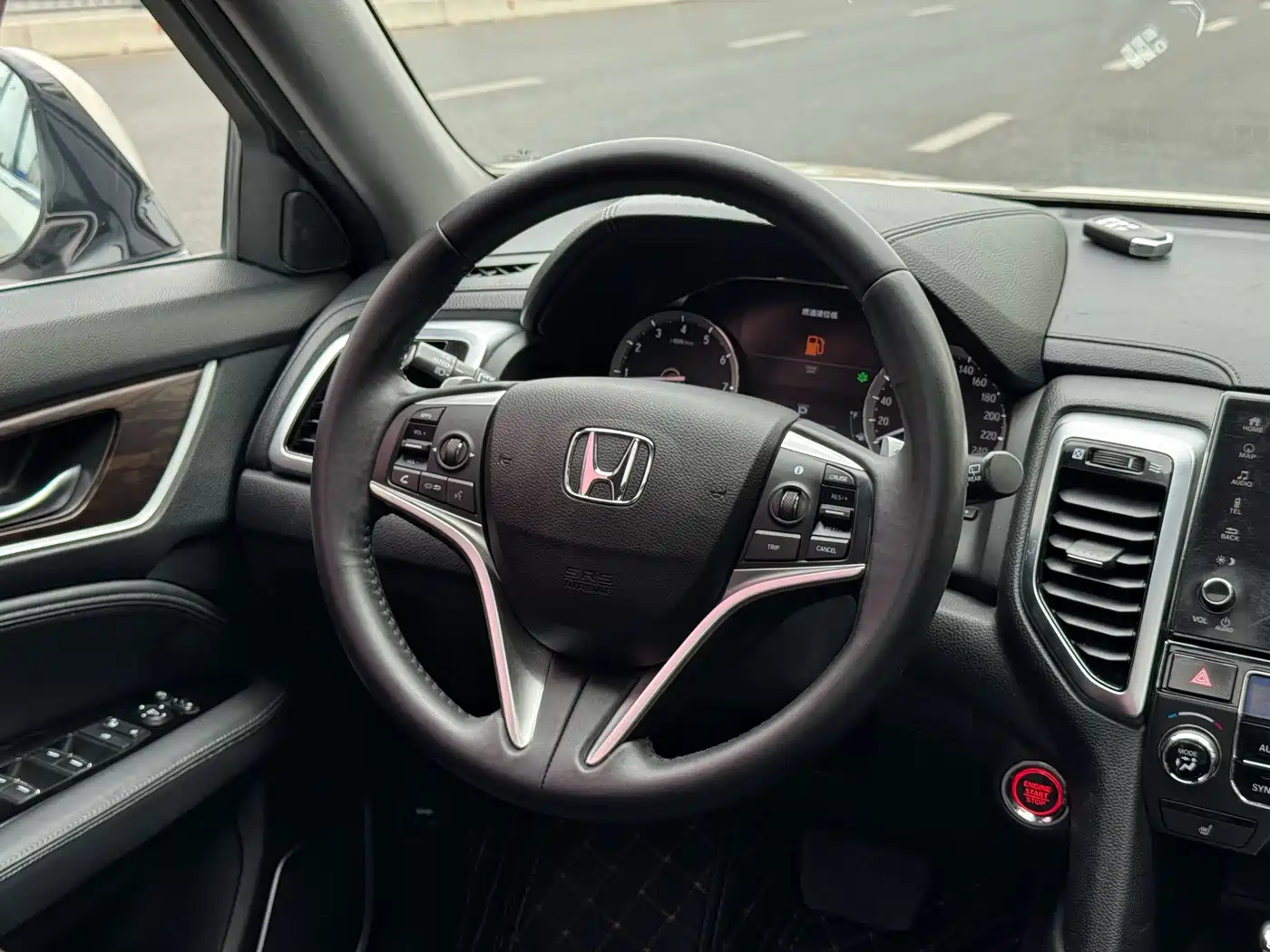 Honda UR-V 2017 2017 240TURBO 2WD Luxury Edition China V