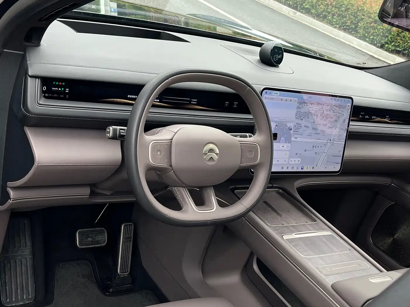 NIO ES8 2025 2025 Model 6-Seat Executive Luxury Edition