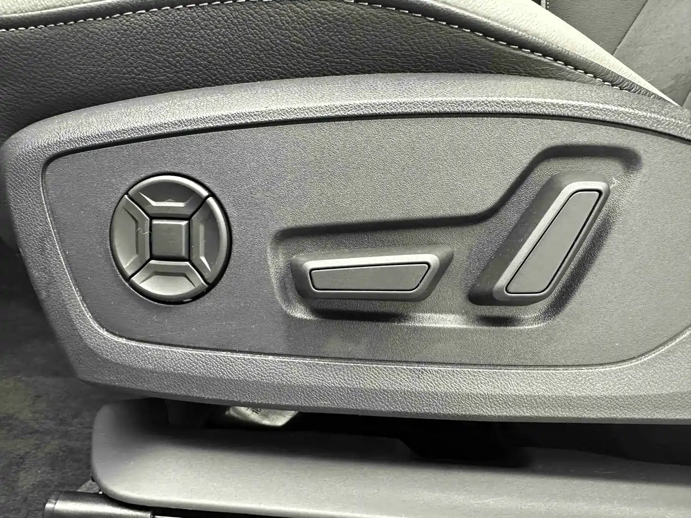 Audi Q3 2023 2023 35 TFSI Fashion Dynamic (1.4T)