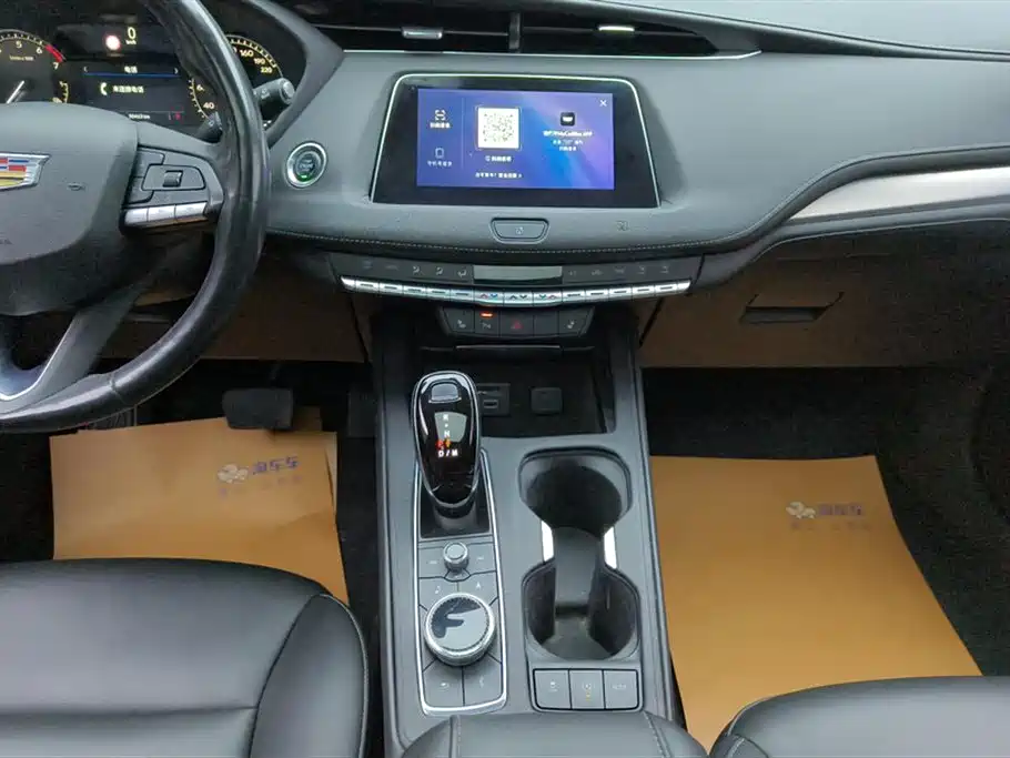 Cadillac XT4 2020 Facelift 28T 2WD Leading фото 16