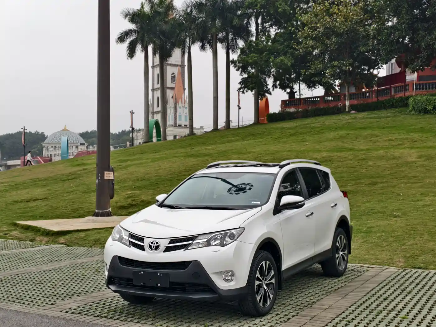 Toyota RAV4 Rongfang 2015 2.5L Automatic 4WD Elite Edition