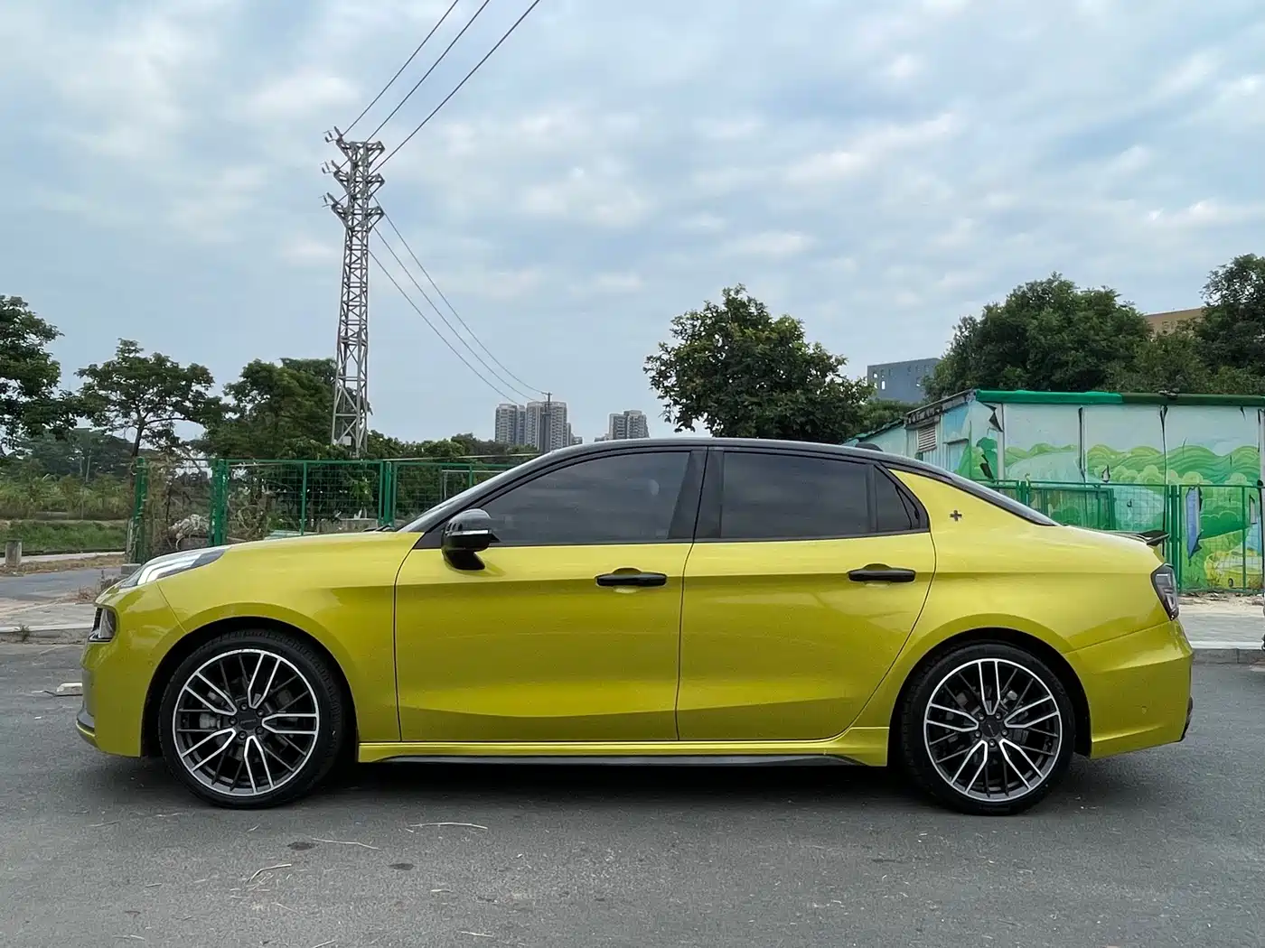 Lynk & Co 03 2021 03+ 2.0TD Auto Wind Rider Edition фото 4