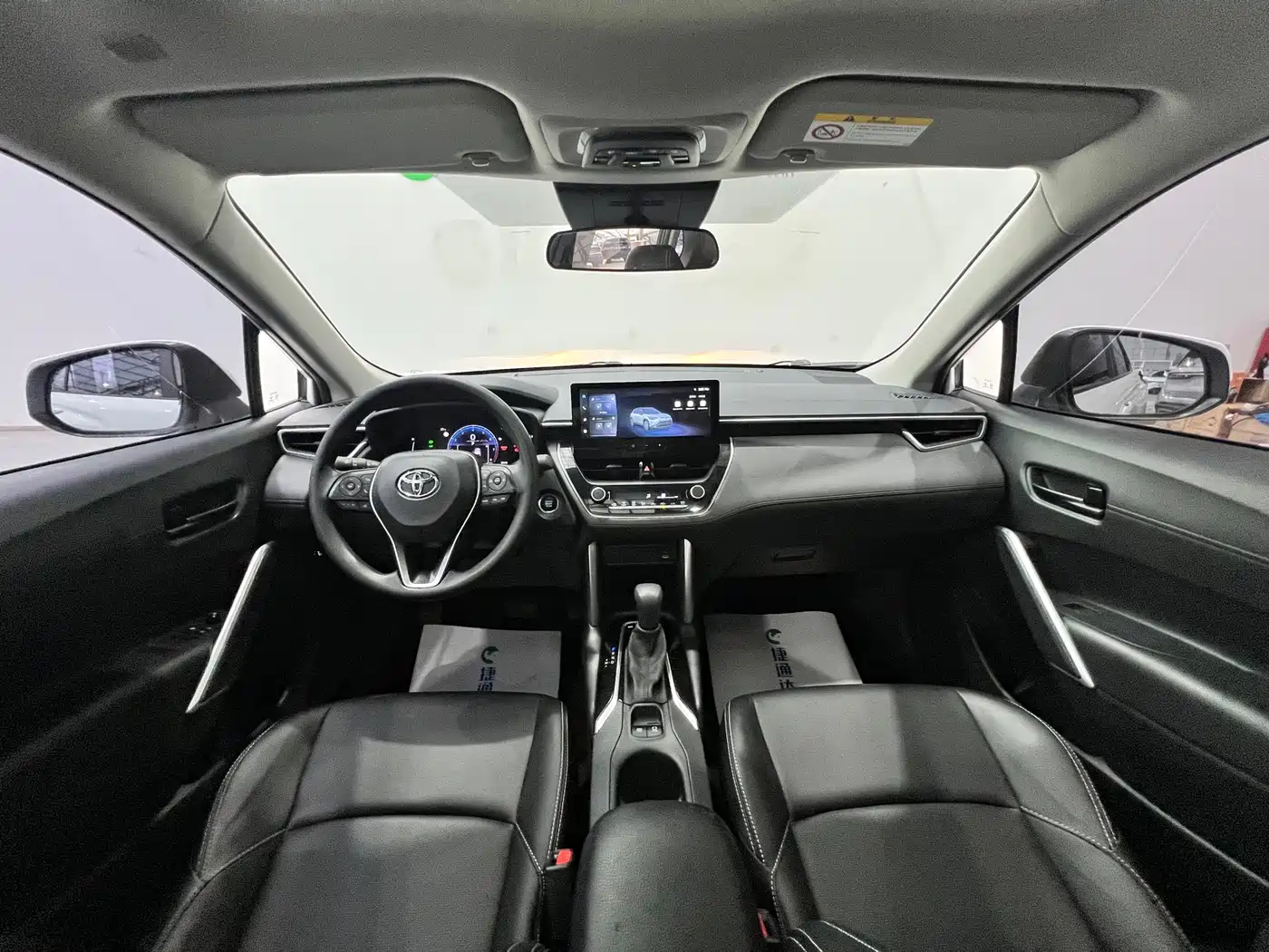 Toyota Frontlander 2023 2.0L CVT Leading Edition фото 28