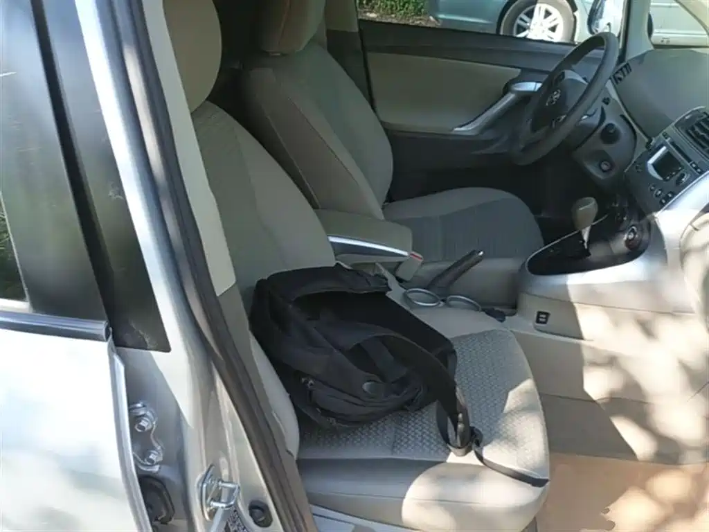 Toyota E'Z 2011 180E CVT Elite Edition фото 25