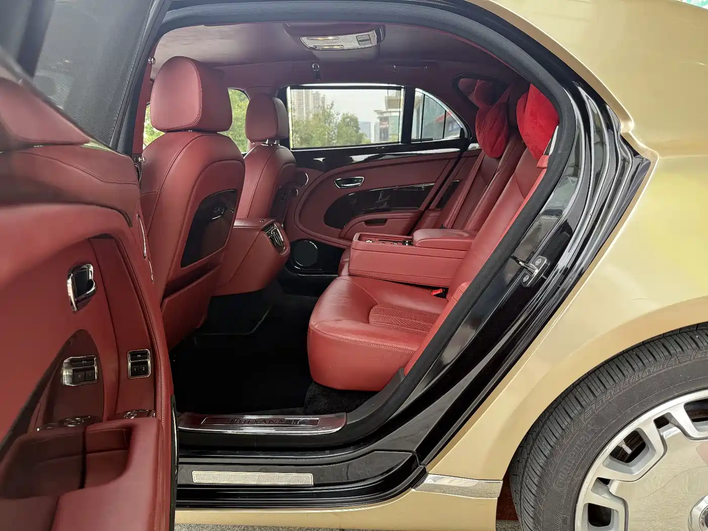 Bentley Mulsanne 2012 Model 6.8T Diamond Jubilee фото 15