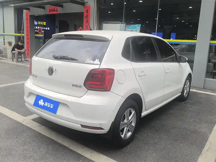 Volkswagen Polo 2016 1.4L Automatic Trend фото 3