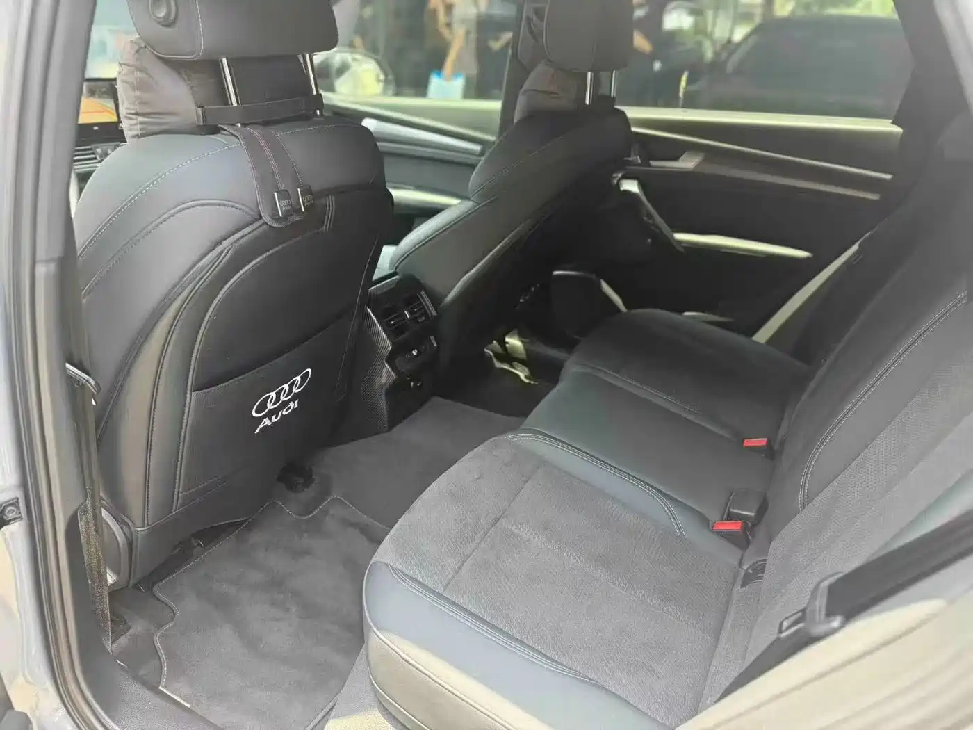 Audi Q5L 2023 45T Luxury Dynamic фото 4