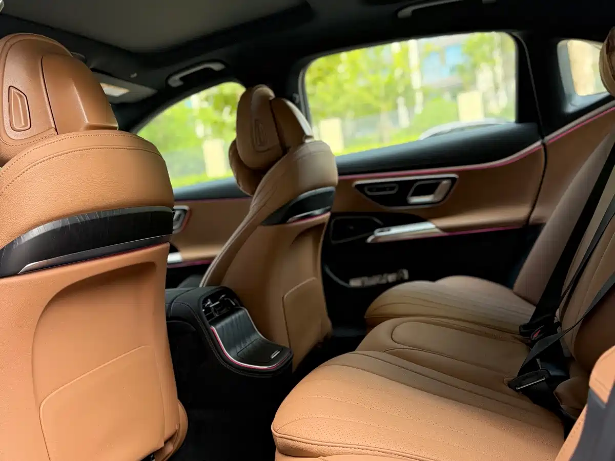 Mercedes-Benz E-Class 2026 2026 E 260 L Classic Edition