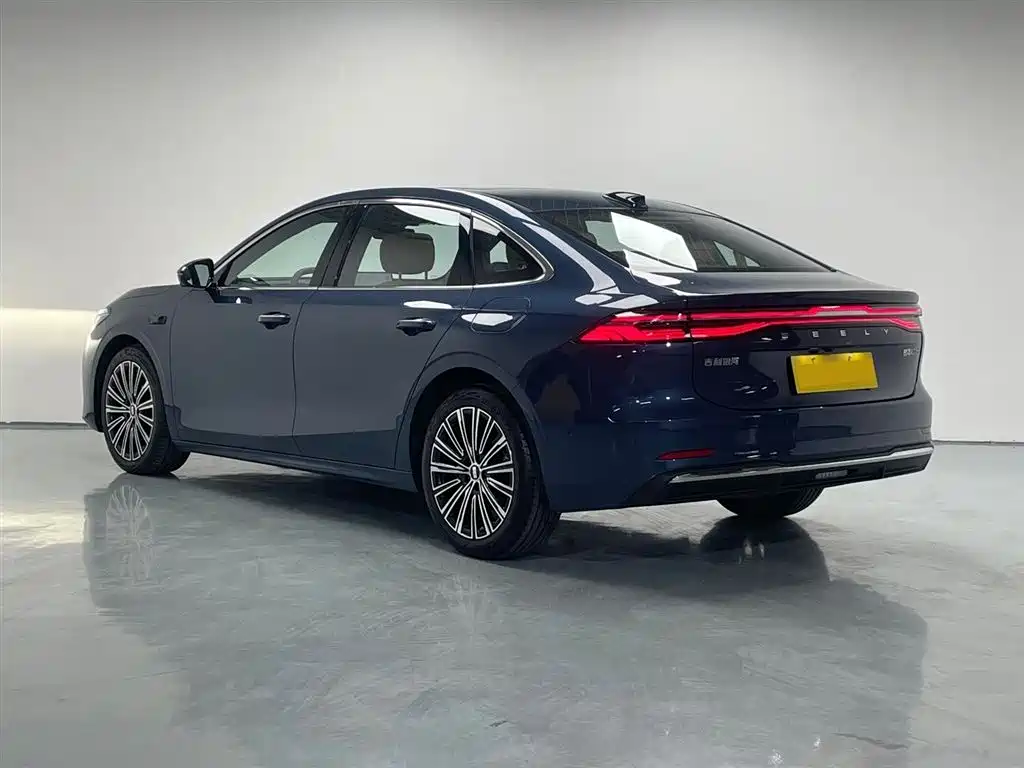 Geely Galaxy Galaxy A7 2025 EM-i фото 8