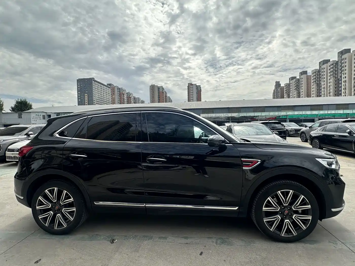 Hongqi HS5 2022 2.0T Smart Connect Flagship AWD Edition фото 4