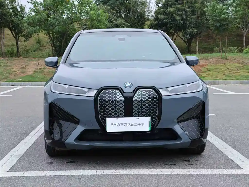 BMW IX