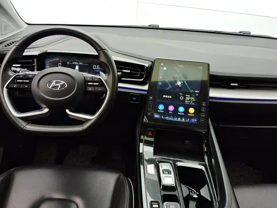Hyundai Custo 2023 2021 380TGDi Smart Love Premium LUX Premium