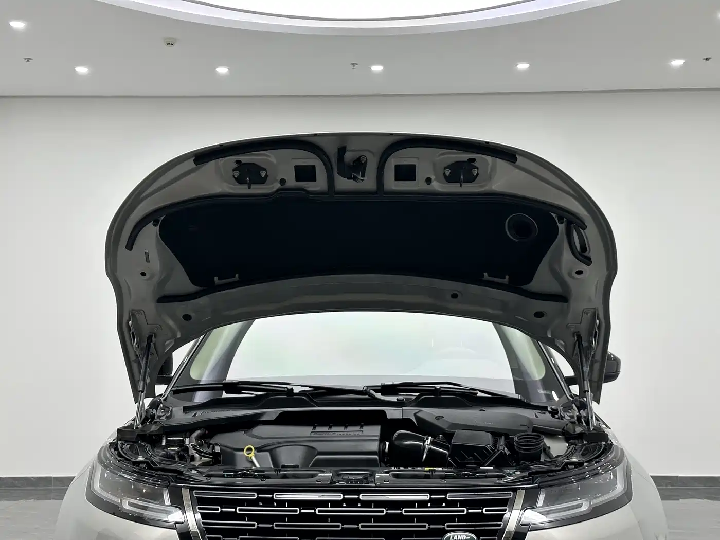 Land Rover Range Rover Evoque 2025 2024 Range Rover Evoque L 200PS Glowing Elegance Edition