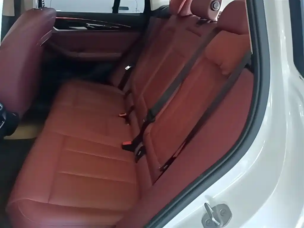 BMW iX3 2023 Leading Type фото 17