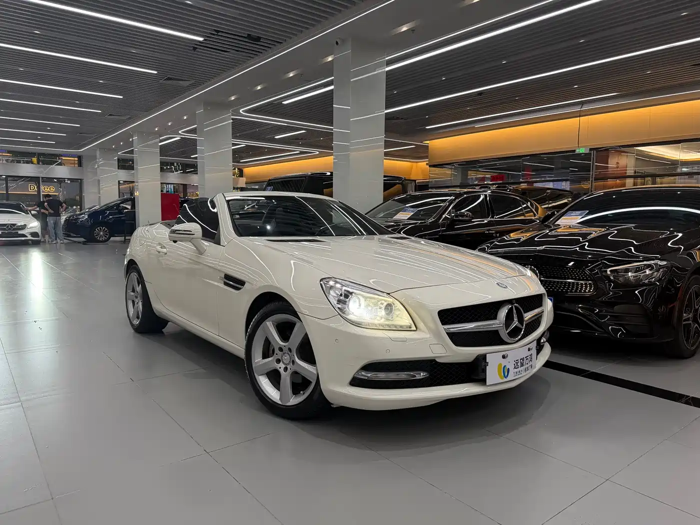 Mercedes-Benz SLK-Class 2012 2011 SLK 200 Fashion