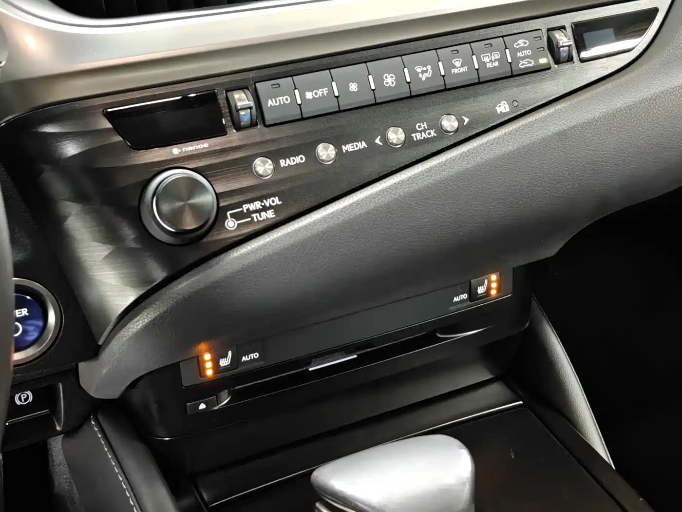 Lexus ES 2018 300h Excellence Edition China V фото 16