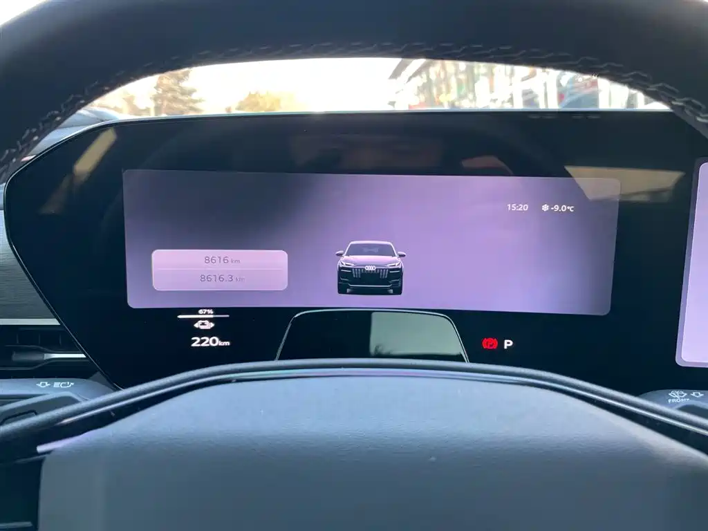 AUDI Q6L SPORTBACK E TRON