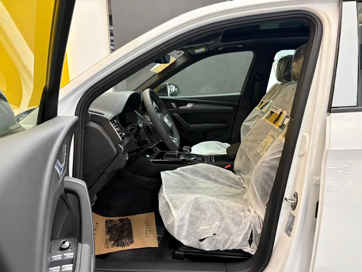 Audi Q5L 2024 Model 40 TFSI Luxury Dynamic фото 8