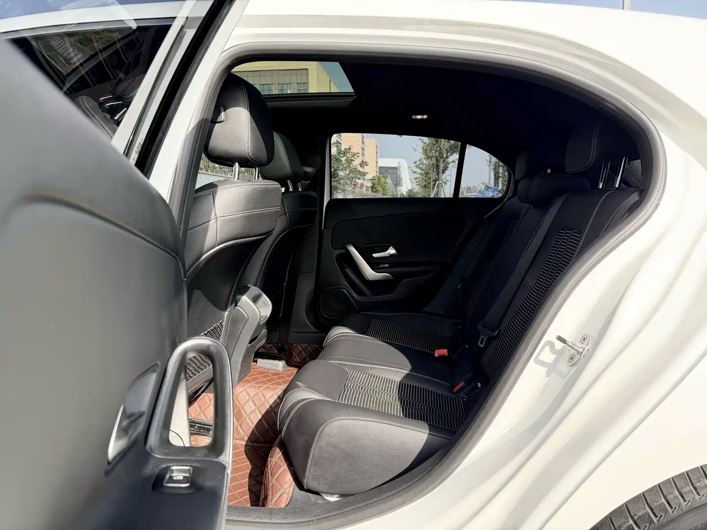 Mercedes-Benz A-Class (Import) 2019 A 200 Dynamic Version фото 15