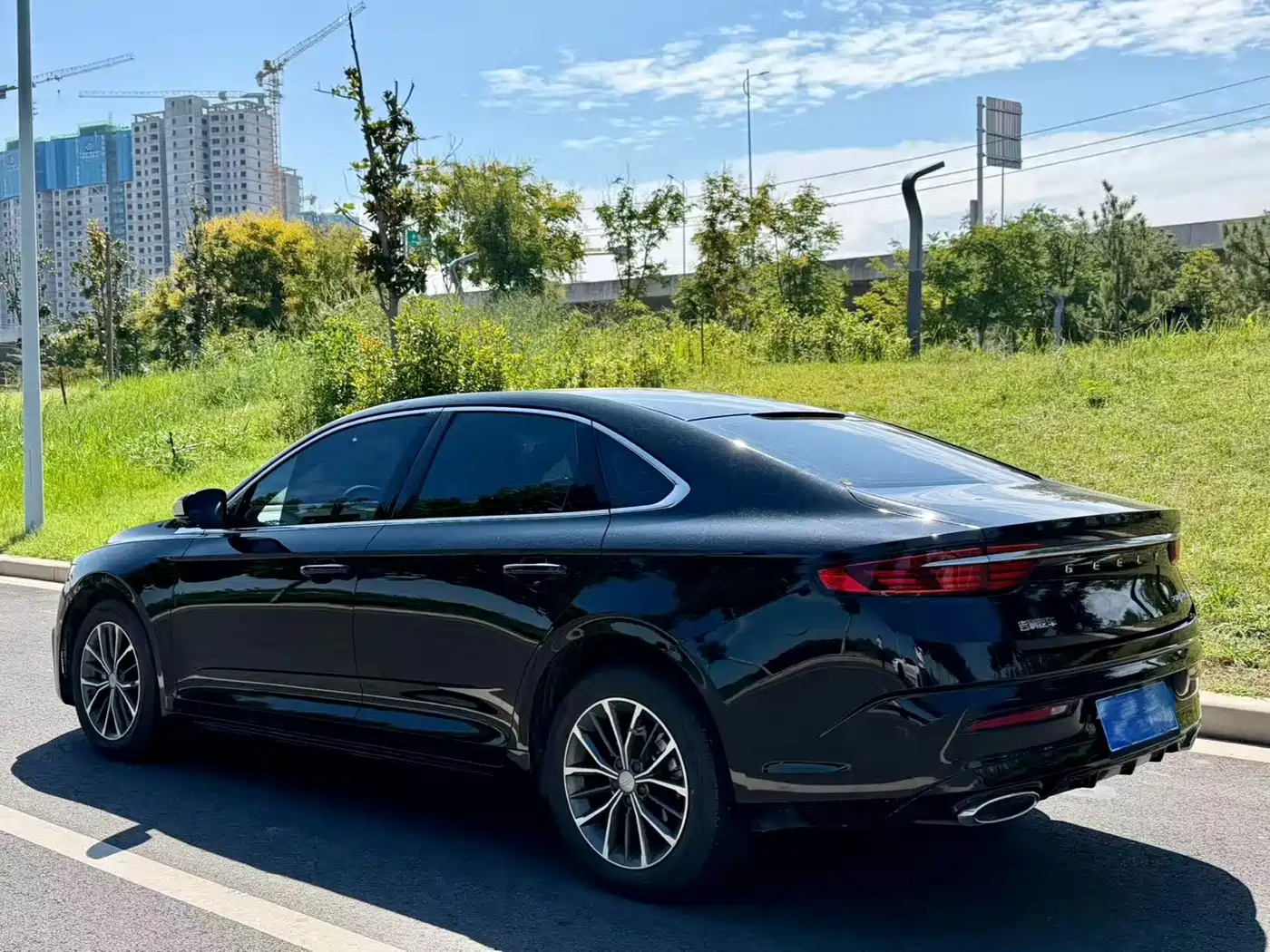 Фото 9 - Geely Preface