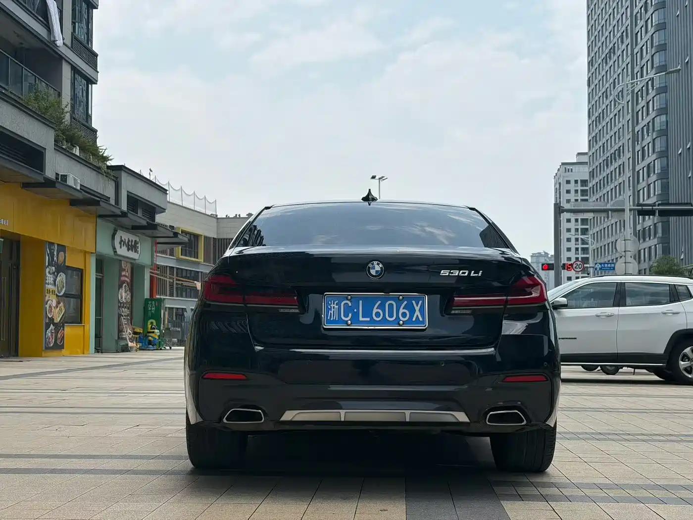 BMW 5 Series 2023 Facelift 530Li Leading M Sport Package фото 6
